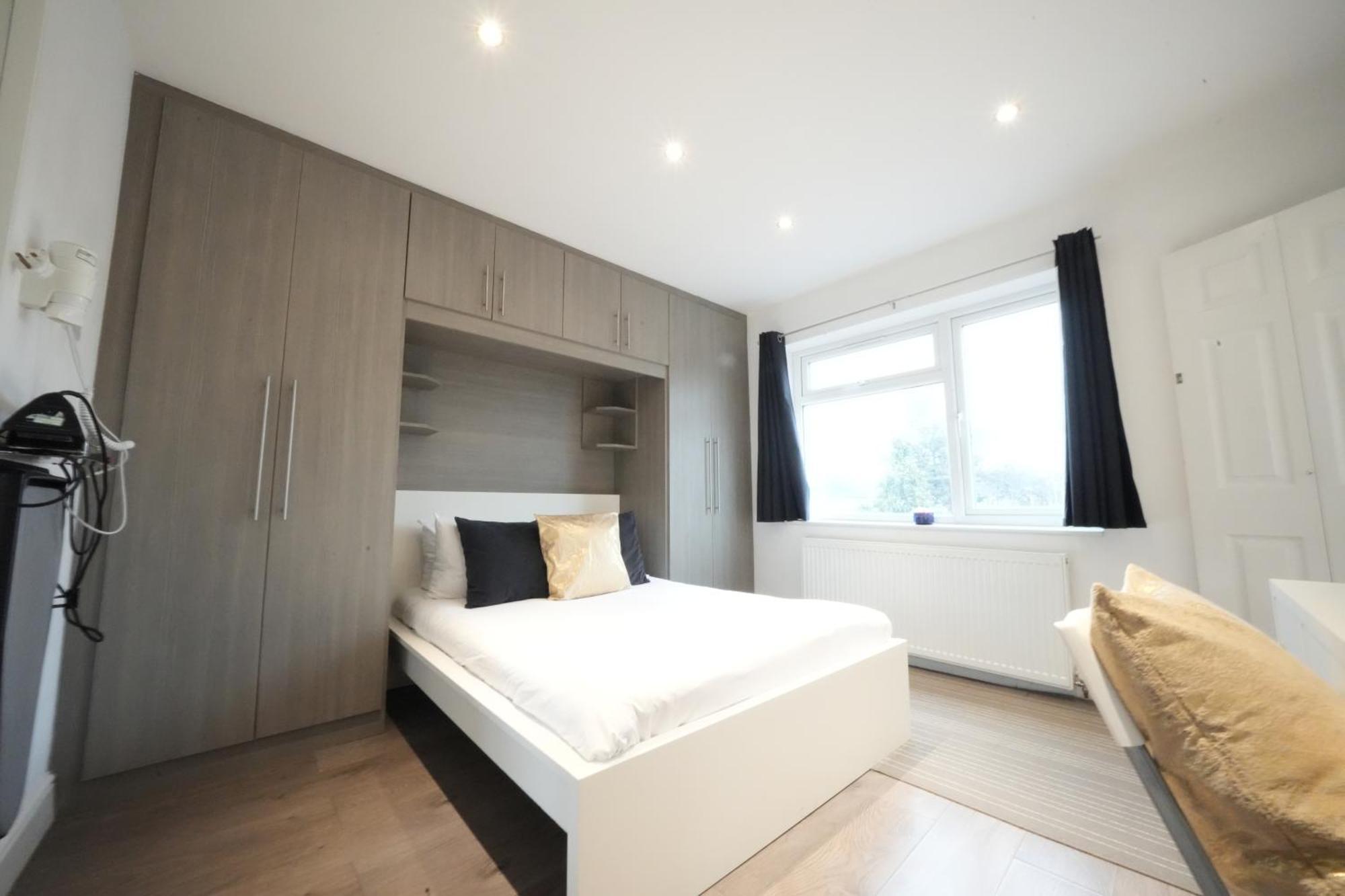 Grand Airport Ensuites Harmondsworth ภายนอก รูปภาพ