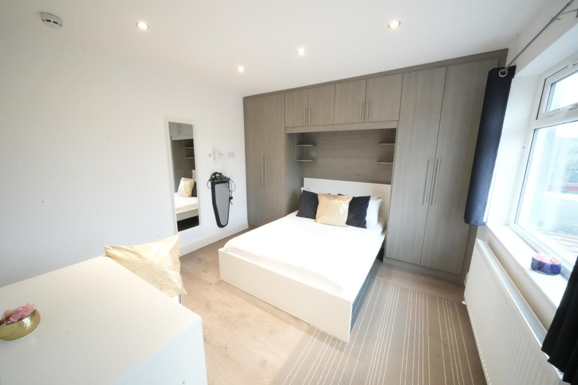 Grand Airport Ensuites Harmondsworth ภายนอก รูปภาพ