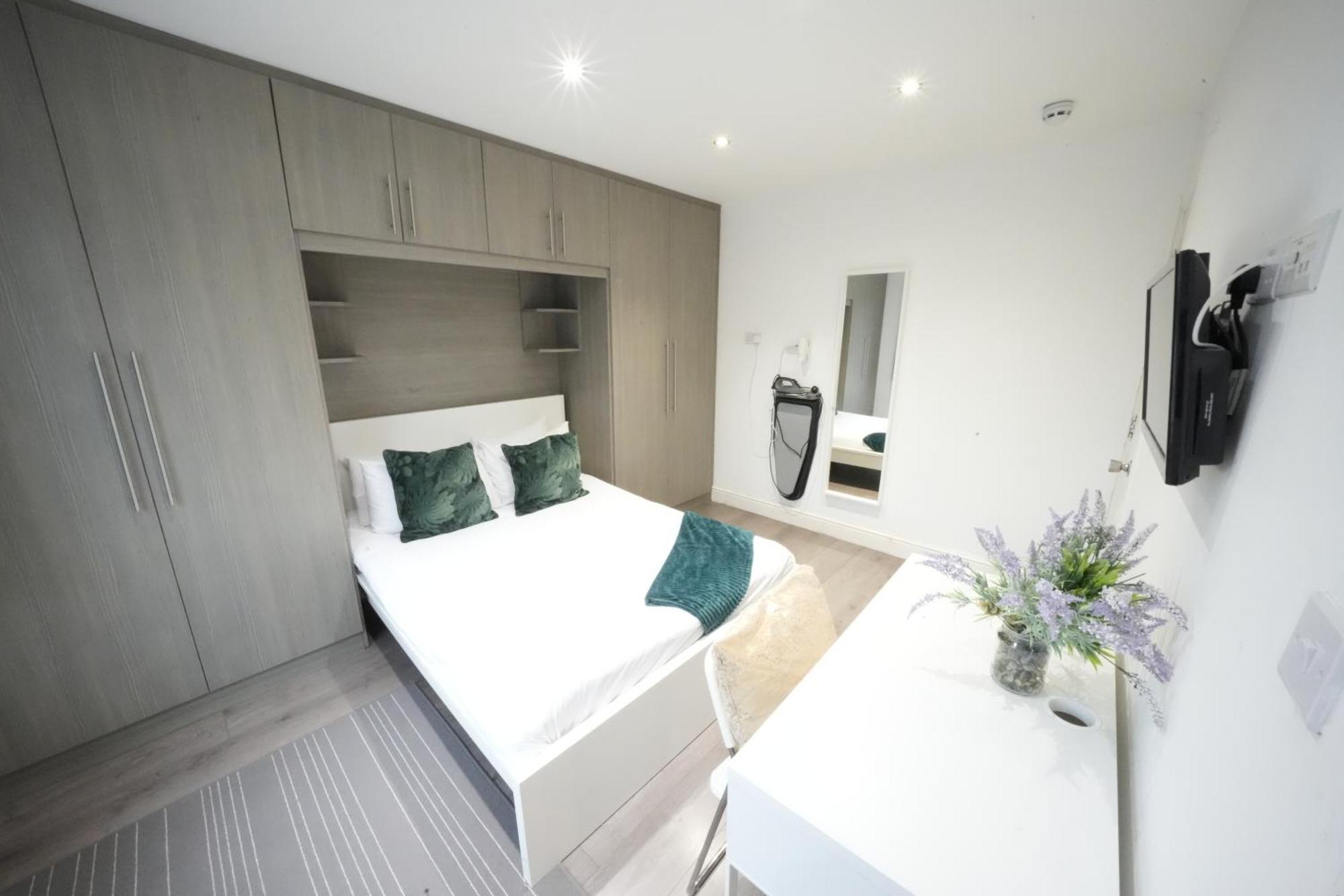 Grand Airport Ensuites Harmondsworth ภายนอก รูปภาพ