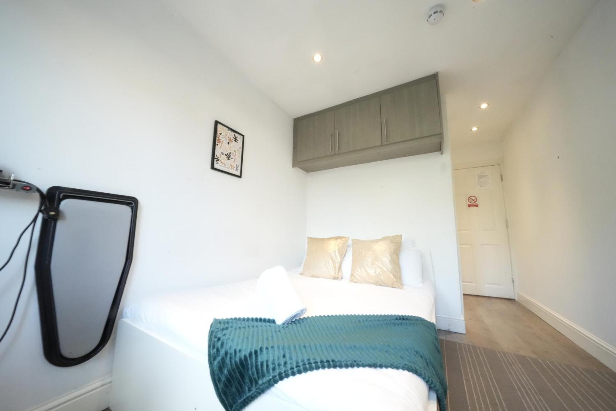 Grand Airport Ensuites Harmondsworth ภายนอก รูปภาพ