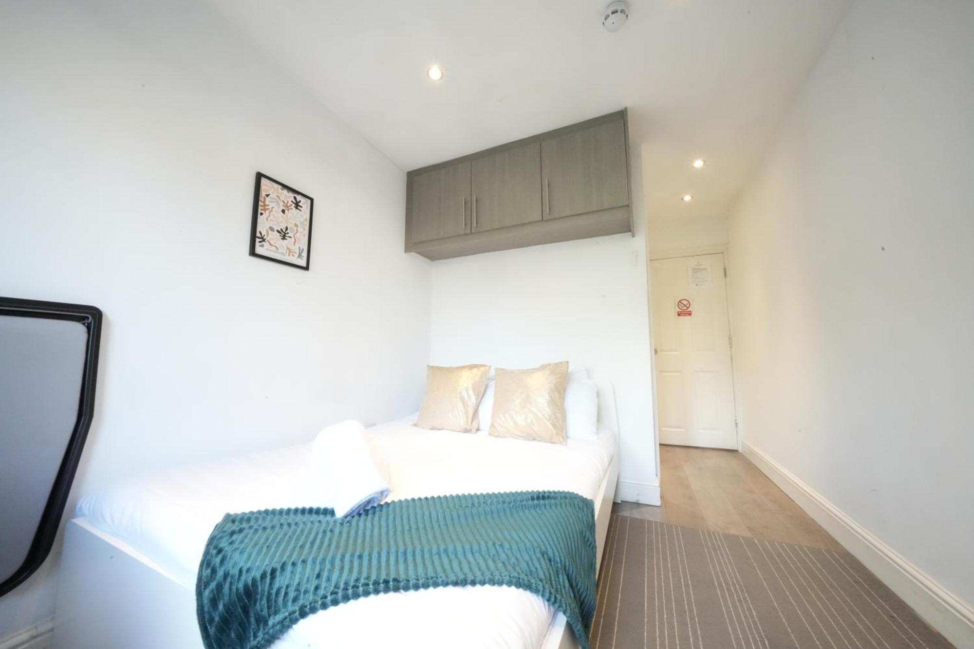 Grand Airport Ensuites Harmondsworth ภายนอก รูปภาพ