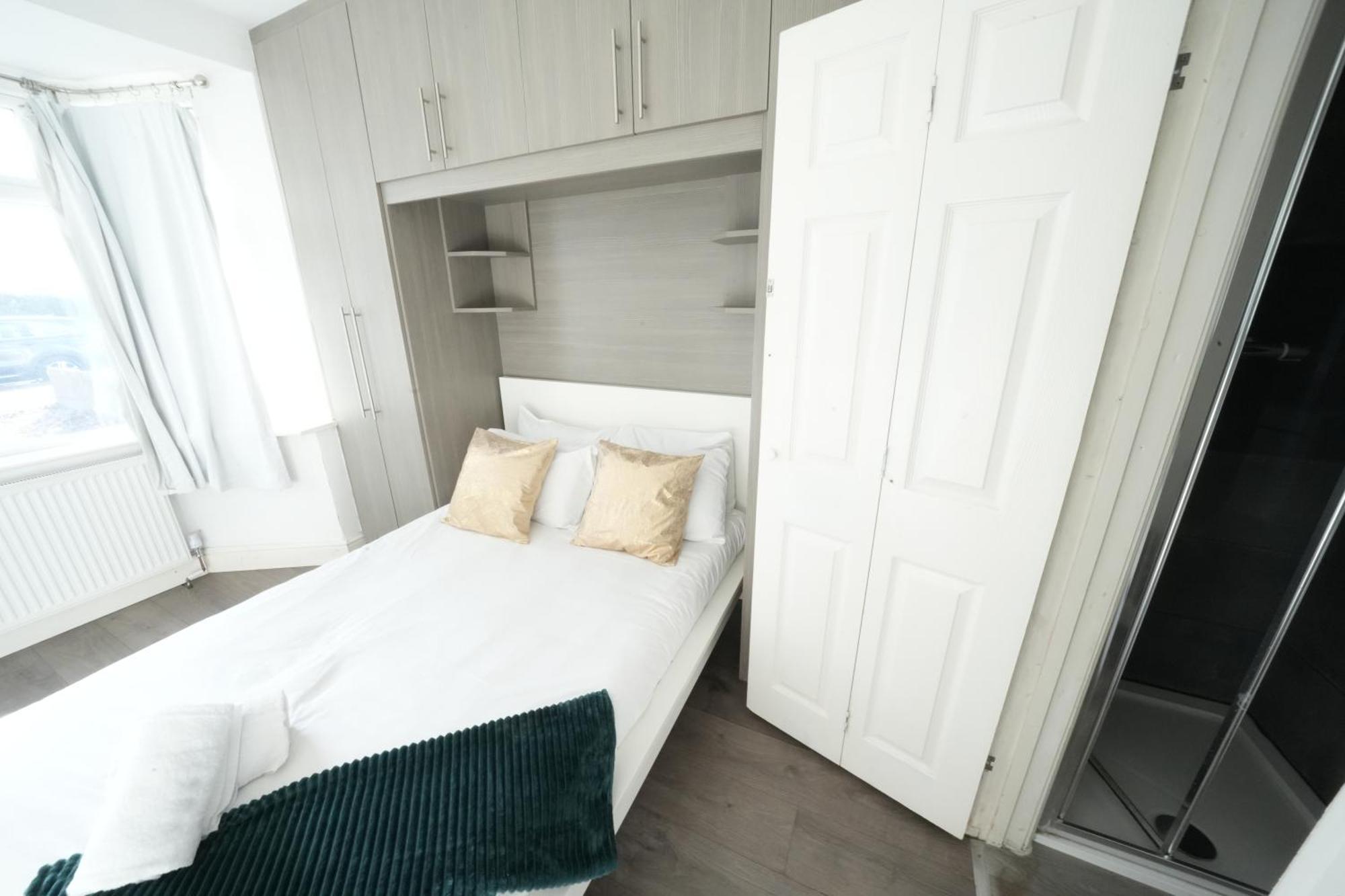 Grand Airport Ensuites Harmondsworth ภายนอก รูปภาพ