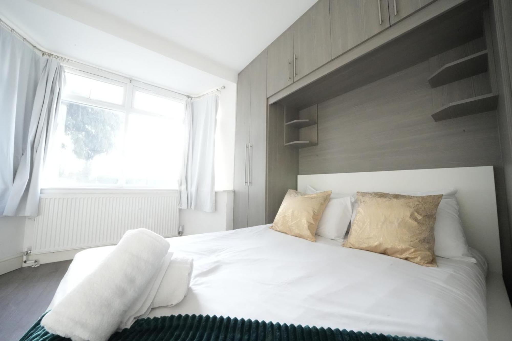 Grand Airport Ensuites Harmondsworth ภายนอก รูปภาพ